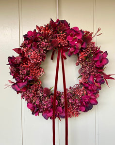 Mini Ruby Gypsophila & Hydrangea Wreath