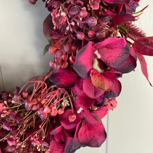 Mini Ruby Gypsophila & Hydrangea Wreath