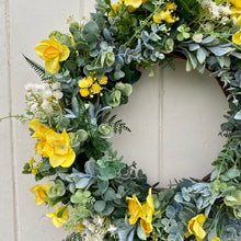 Load image into Gallery viewer, Daffodil Wreath
